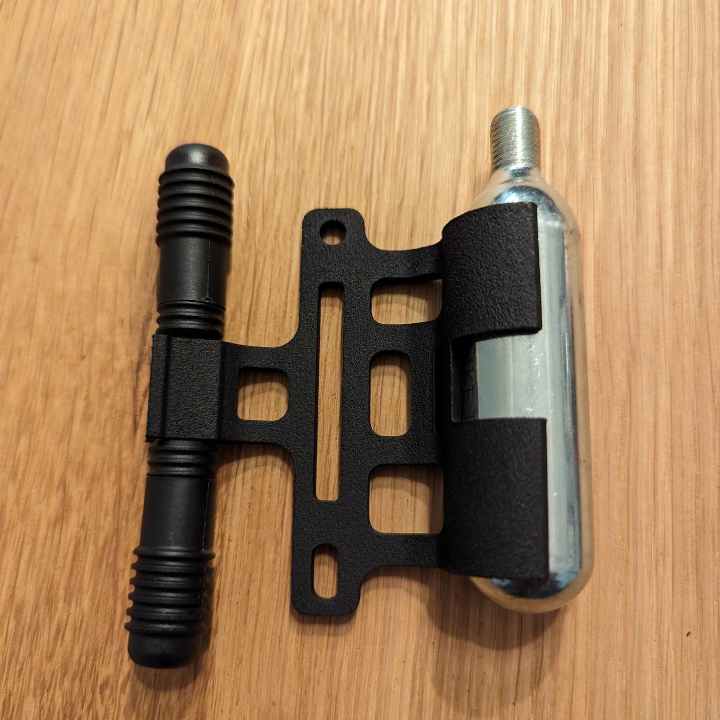 Bottle Cage Mount for Dynaplug Racer Pro / Racer Carbon / Micro Racer and CO2 cartridges |