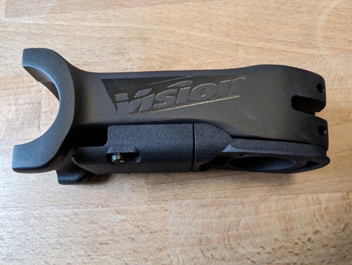 SMR Stem Low-Stack Hose Guide |