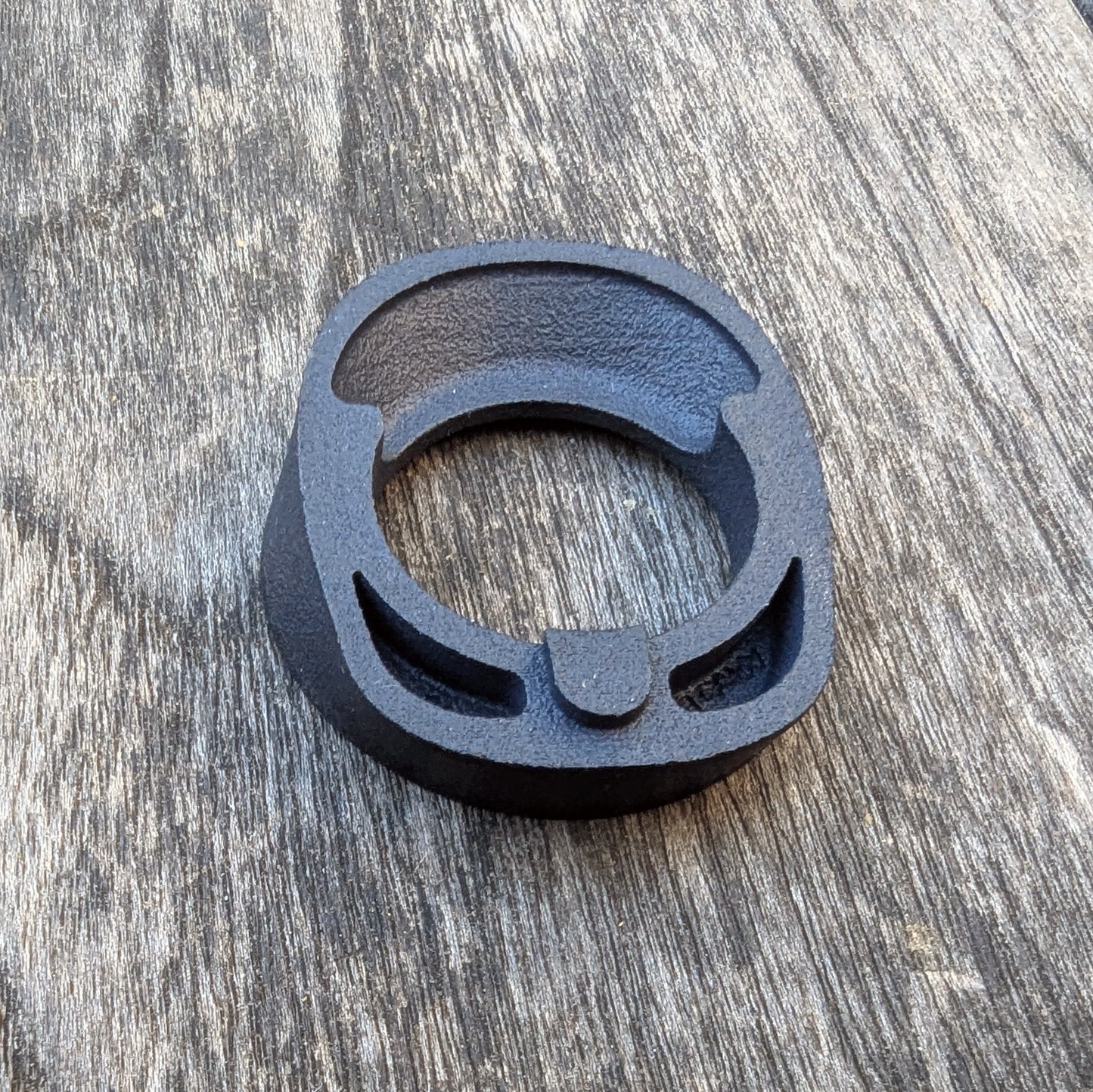 Low Stack Internal Cable Routing Headset Adapter / Dustcover for IS42 and IS41 Frames |